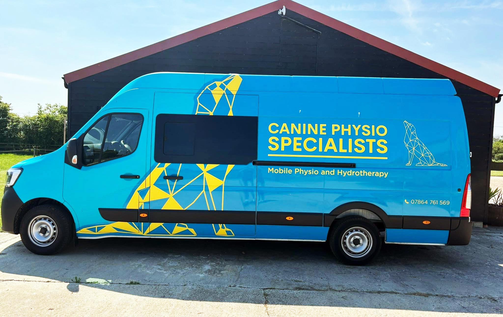 mobile-canine-physio-essex-van